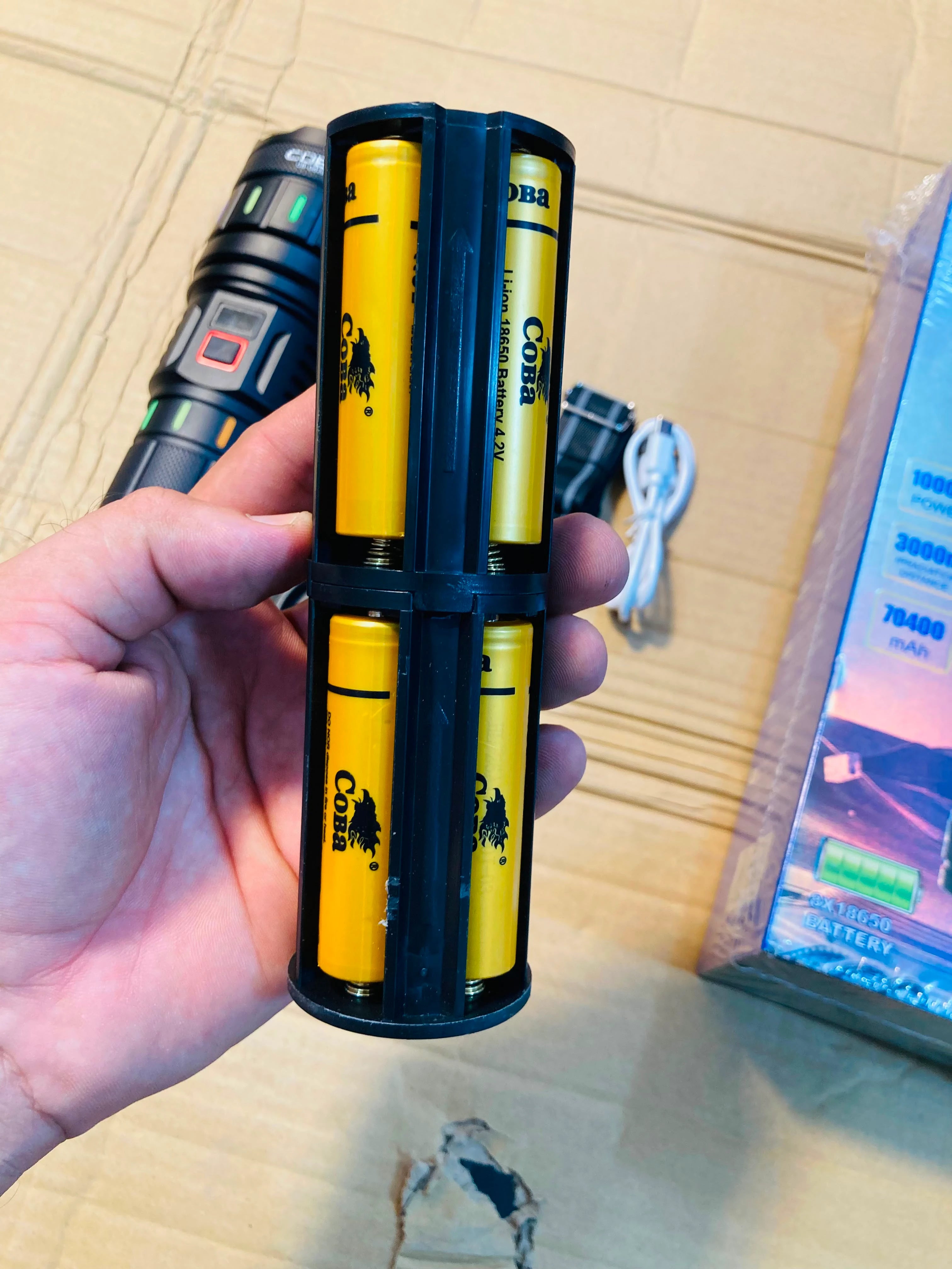 COBA CB-G626 Powerful LED Flashlight with Digital Power Display, Stretch Zoom, and Multi-Battery High-Capacity Pack