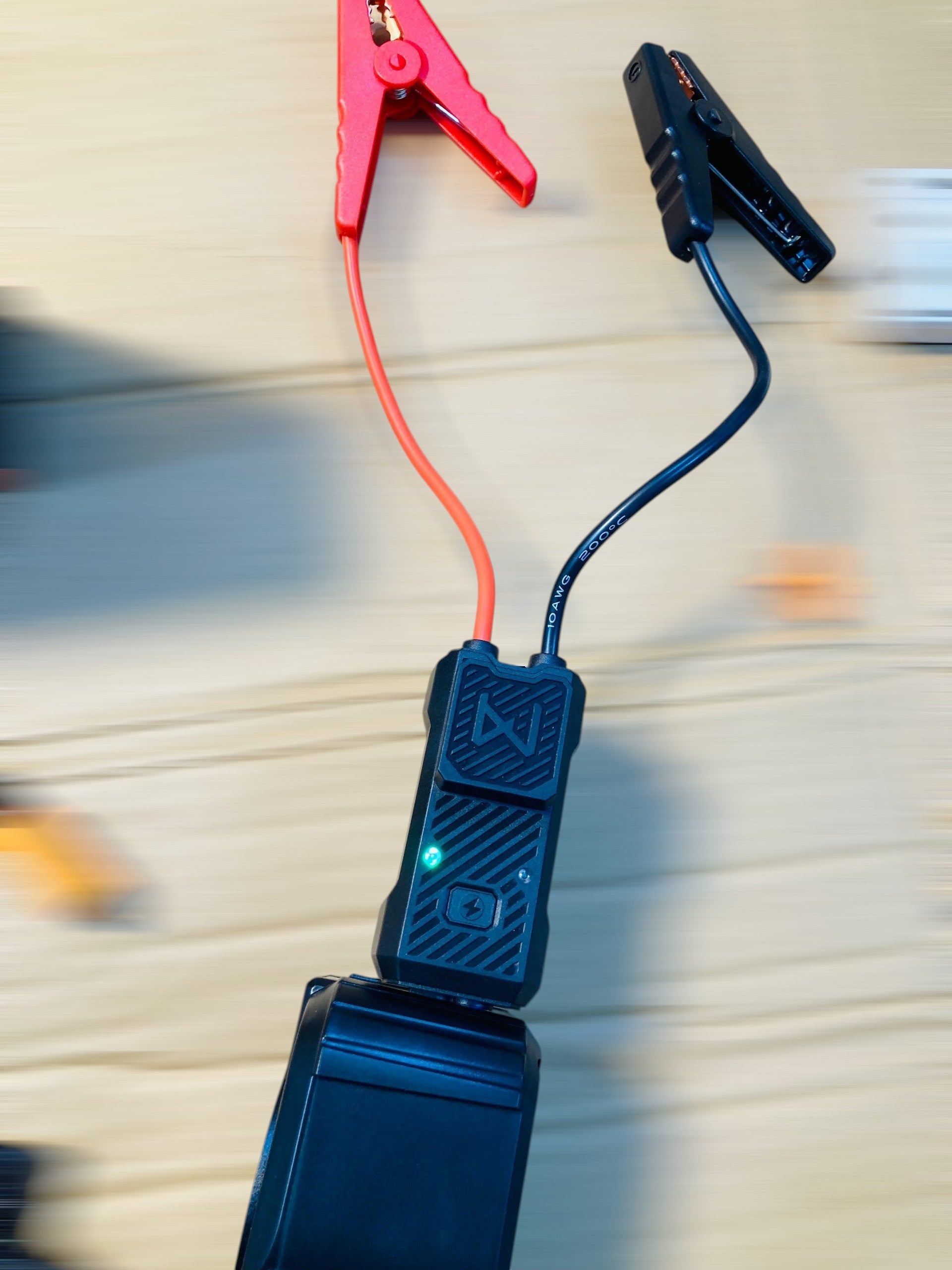 Imported 4-in-1 Emergency Portable Car Jump Starter with an Integrated Digital Air Compressor 1920