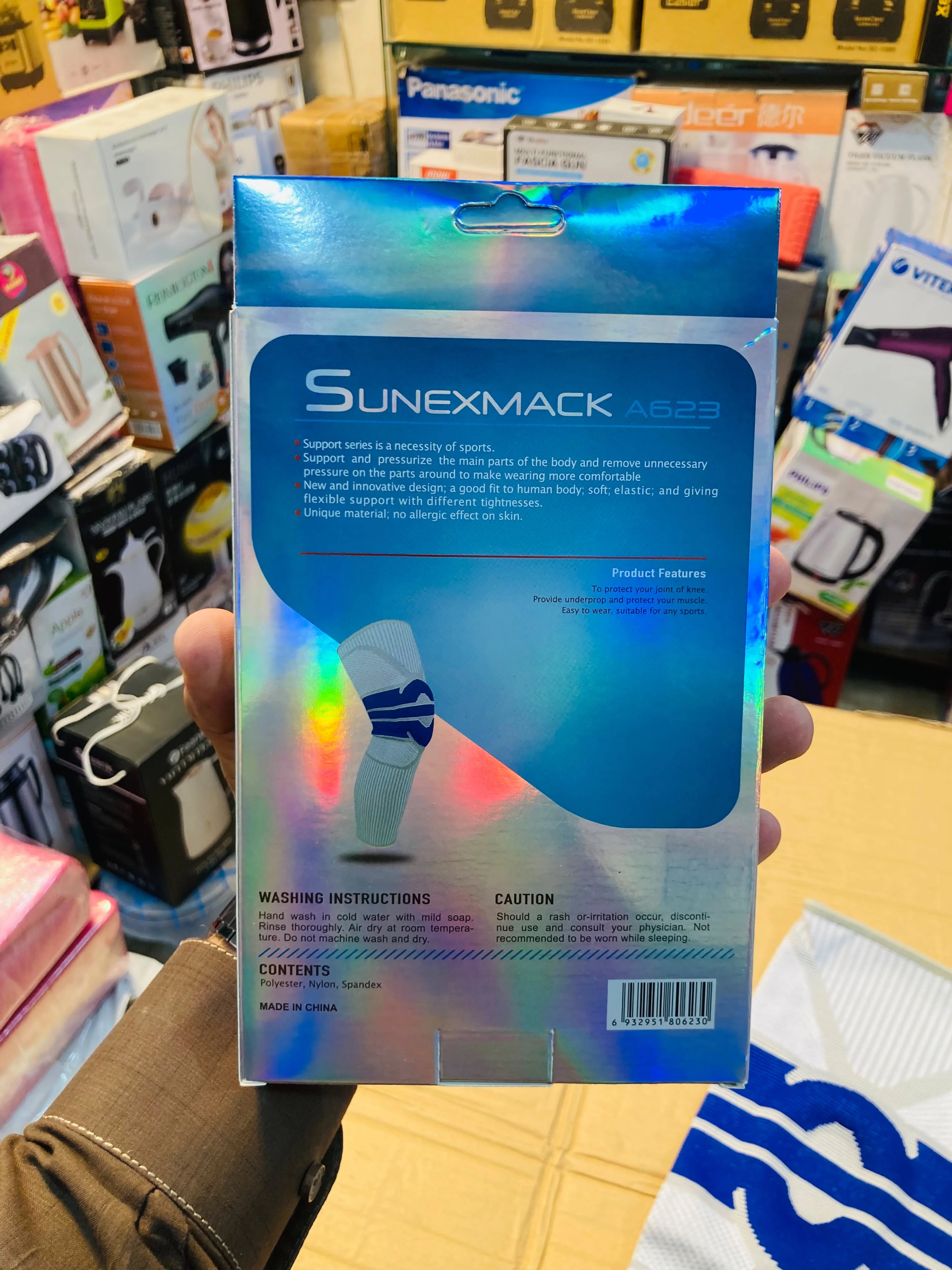 SUNEXMACK Medicated Silica Gel Knee Support Compression Sleeve for Joint Protection & Sports A623