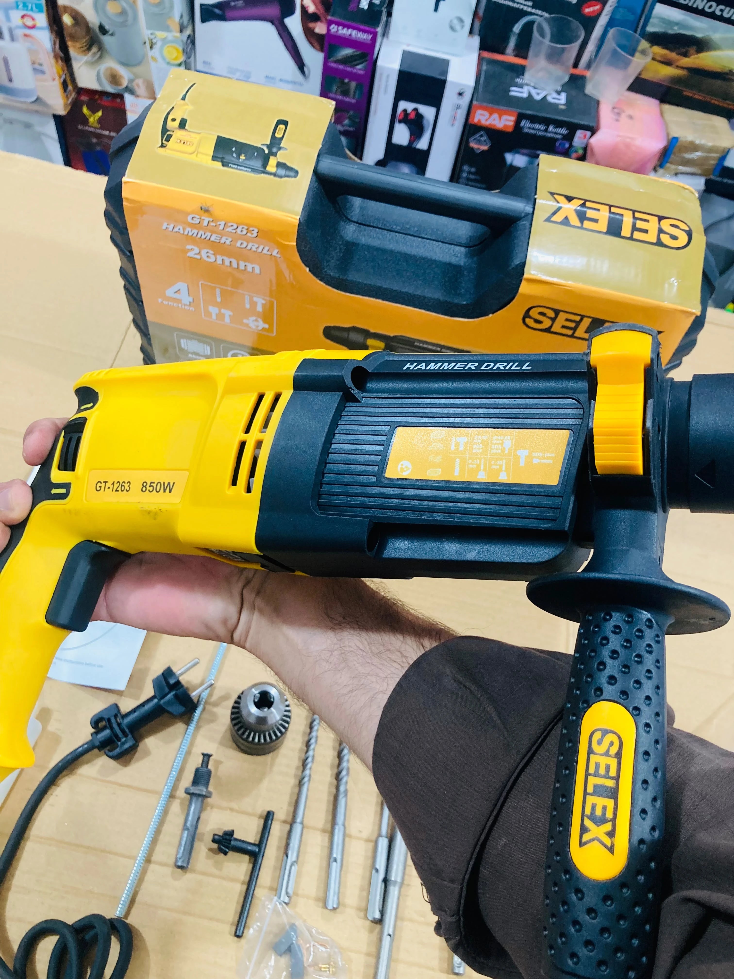 SELEX 850W 26mm Heavy-Duty 4-Function Rotary Hammer Drill Set with SDS-Plus Chuck, Drill Bits, Chisels & Carrying Case GT-1263