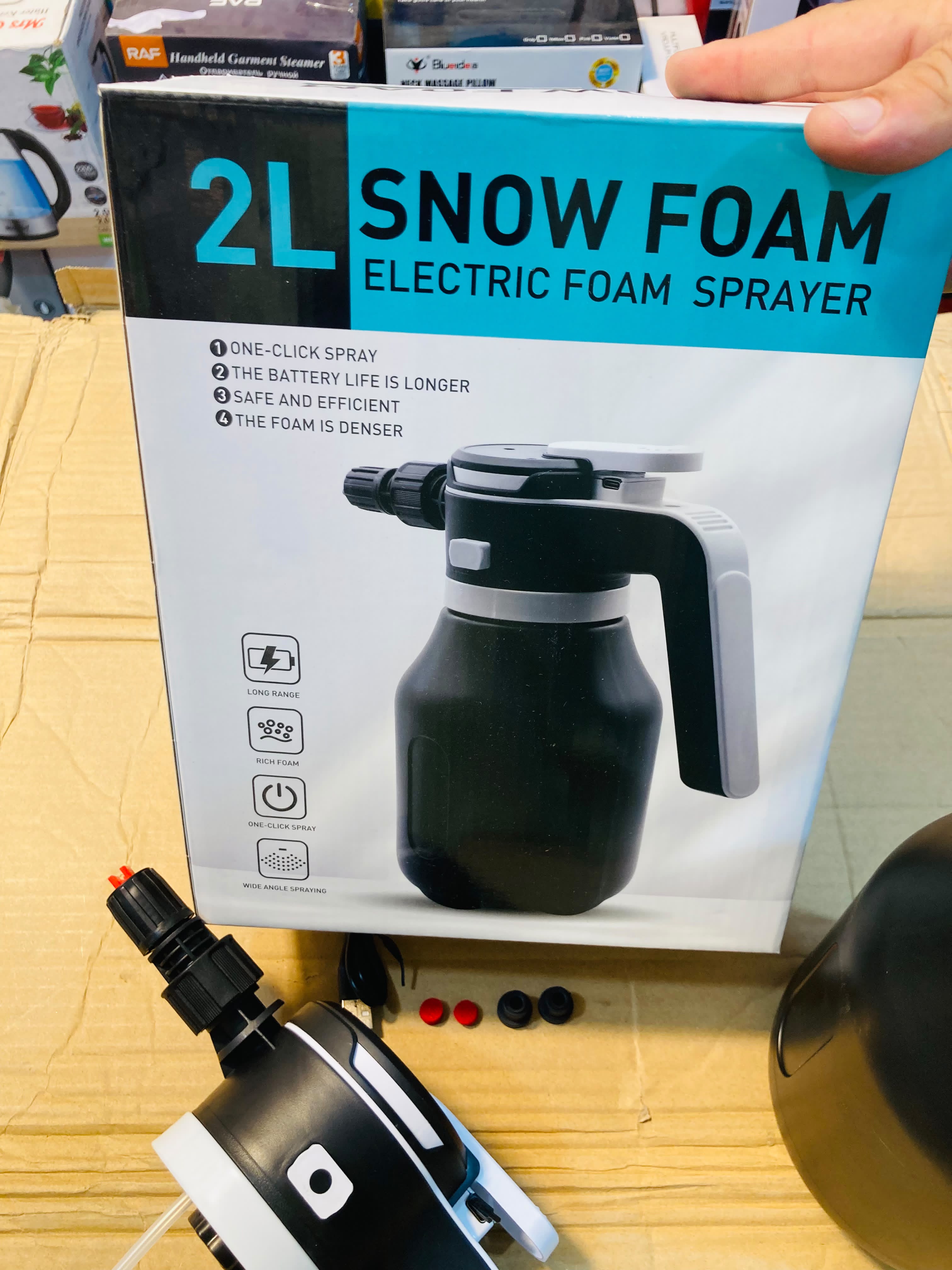 2L Electric Snow Foam Sprayer – Cordless Handheld Car Wash Foam Cannon with One-Click Operation and Adjustable Spray Nozzle
