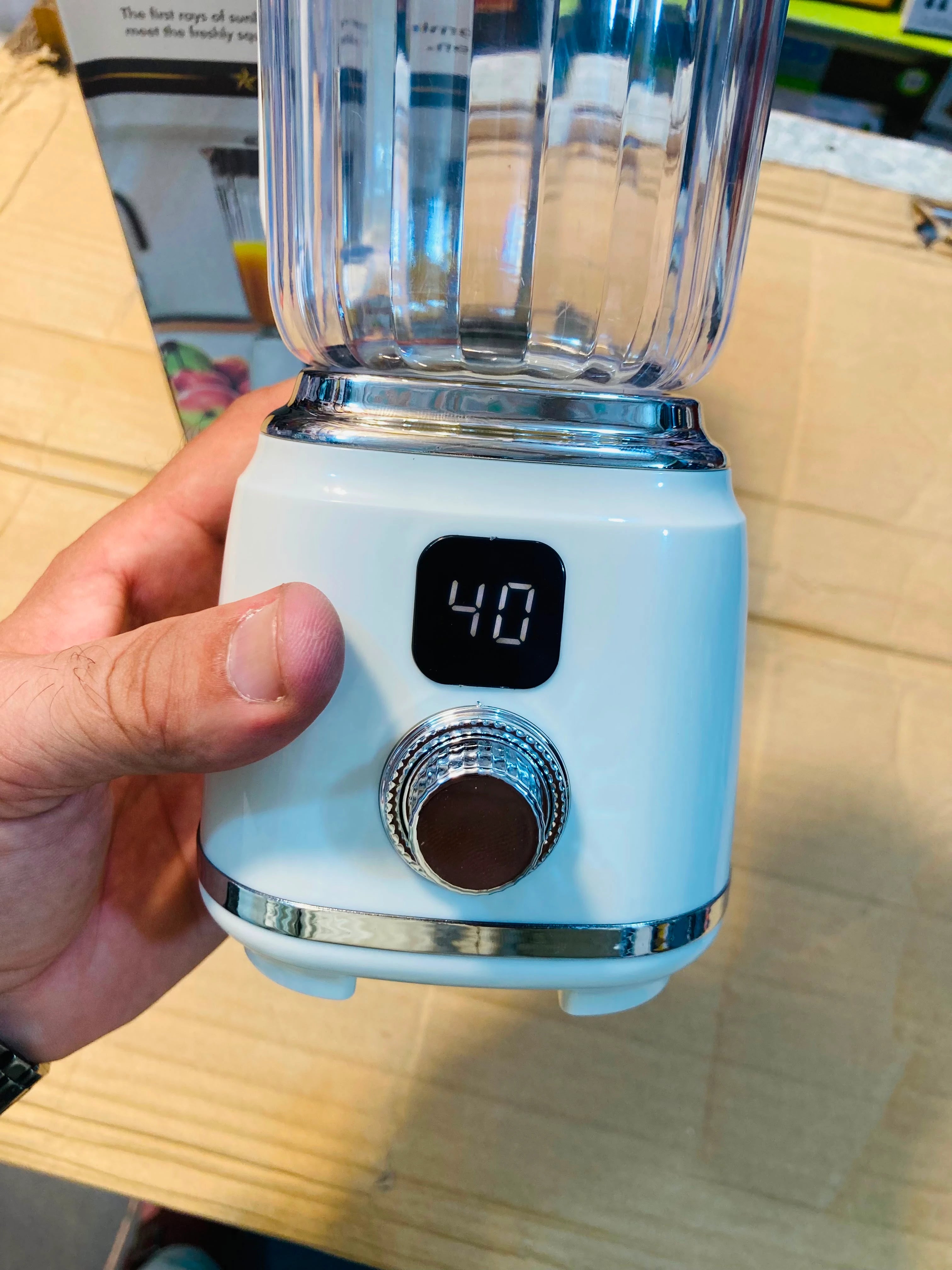 Portable Citrus Juicer & Cordless Personal Blender – 600ml Rechargeable Electric Fruit Smoothie Maker with Stainless Steel Blades