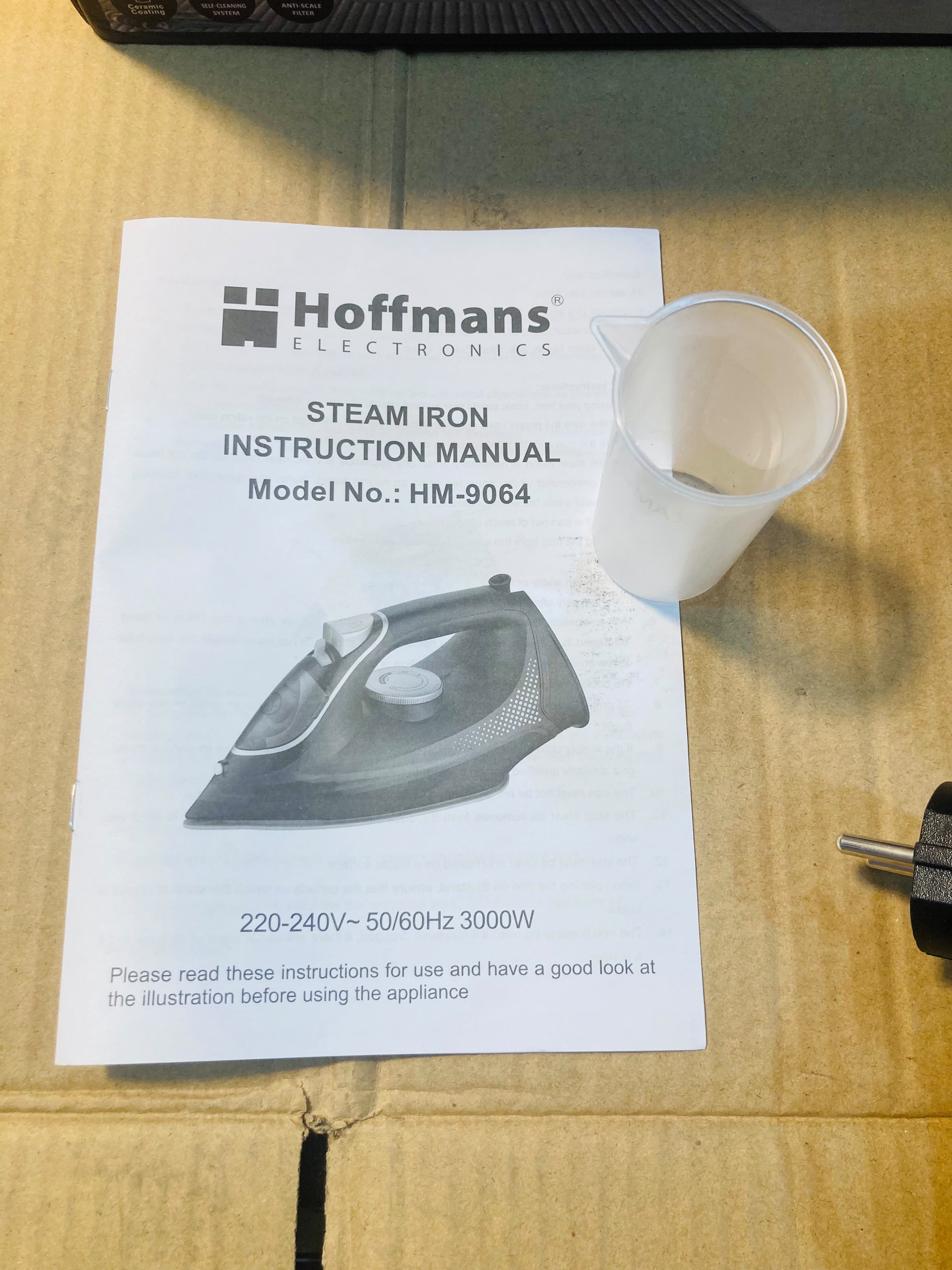 Hoffmans Electronics 3000W Electric Steam Iron with 380ml Water Tank & Ceramic Soleplate (HM-9064)