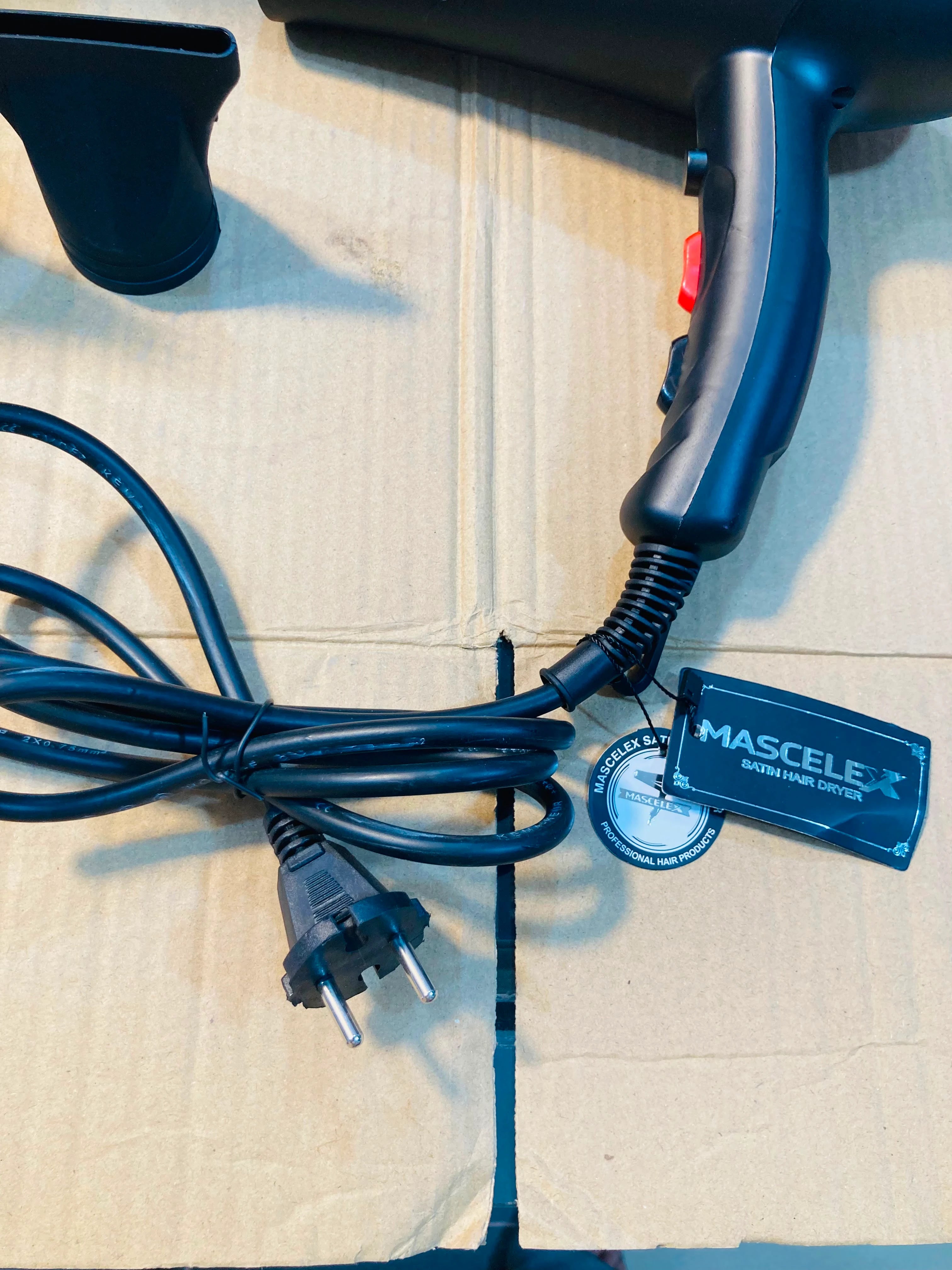 NOAH Mascelex 2200W Professional Hair Dryer  with Travel Storage Bag & Styling Attachments