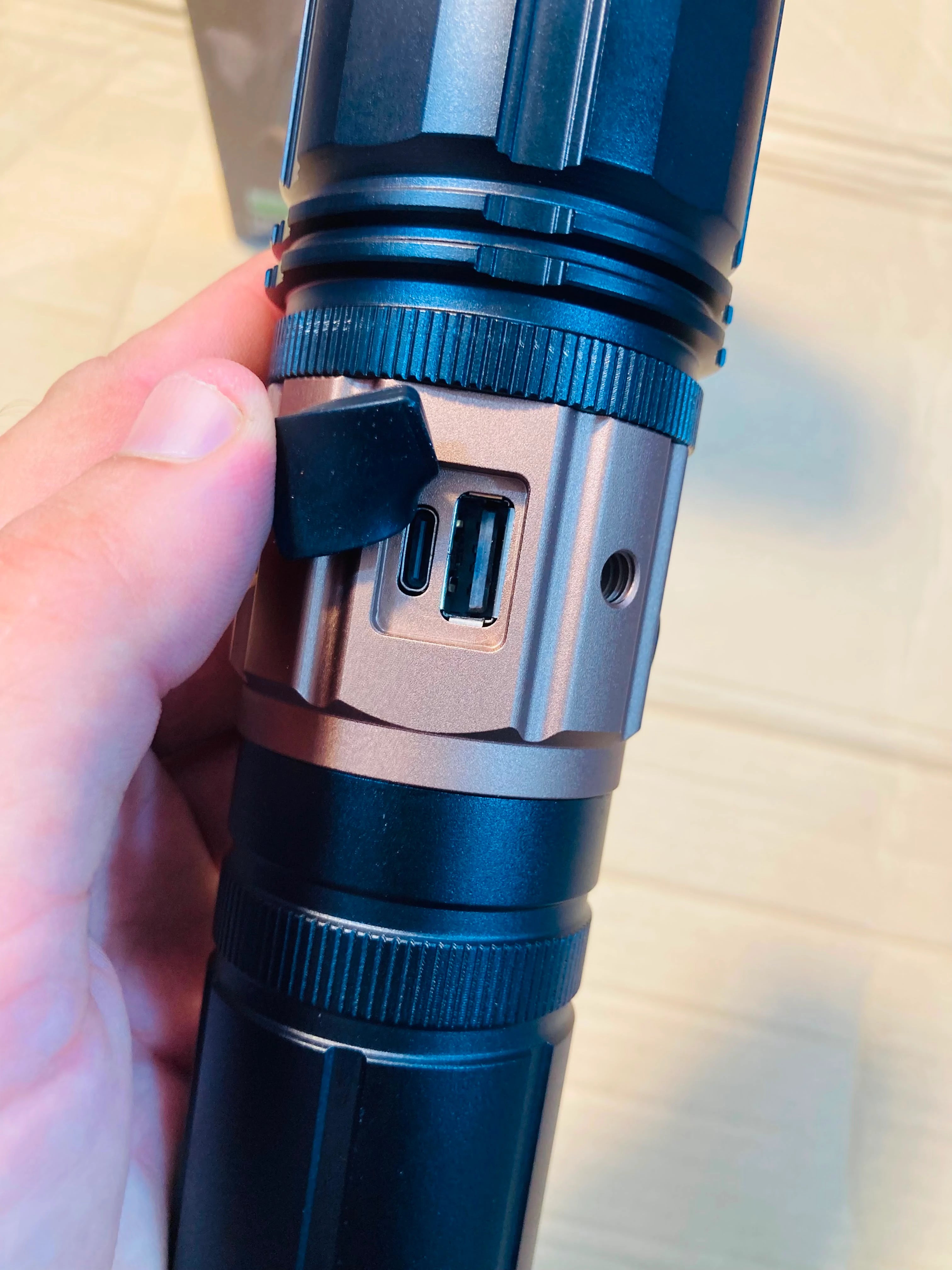 COBA  Aluminum Alloy Strong Light Flashlight with TG Wick, Side Light & 28800mAh Battery CB-G908