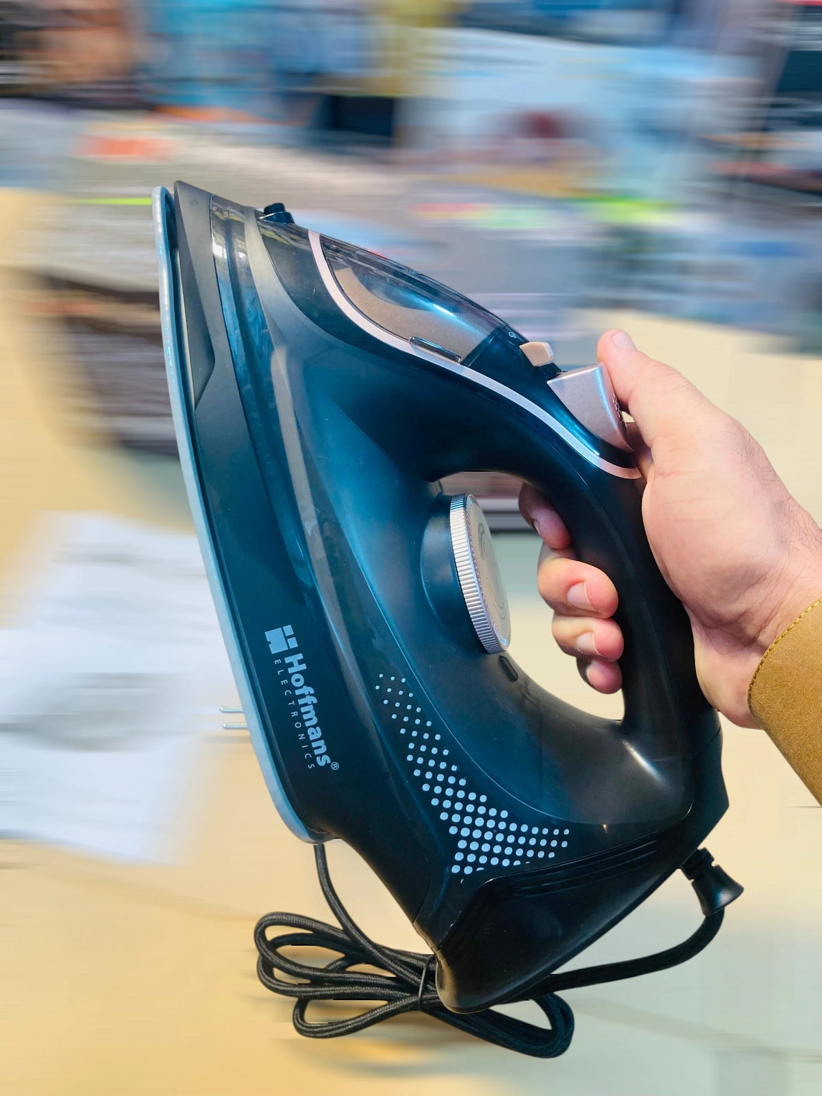 Hoffmans Electronics 3000W Electric Steam Iron with 380ml Water Tank & Ceramic Soleplate (HM-9064)