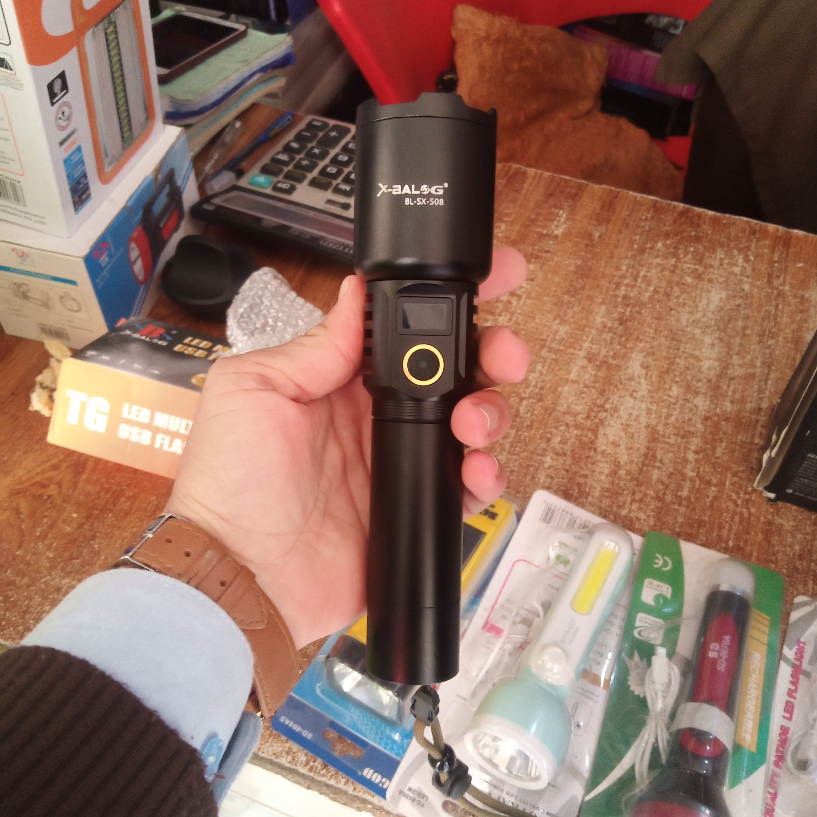 TG LED Multifunctional USB Flashlight with 5200mAh Battery: Illuminate and Charge On-the-Go