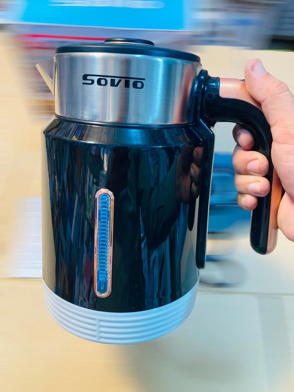 Sovio  Electric Kettle, 2.7L Capacity, 1500W Rapid Boil with 360-Degree Swivel Base and Water Level Indicator,SC-3374