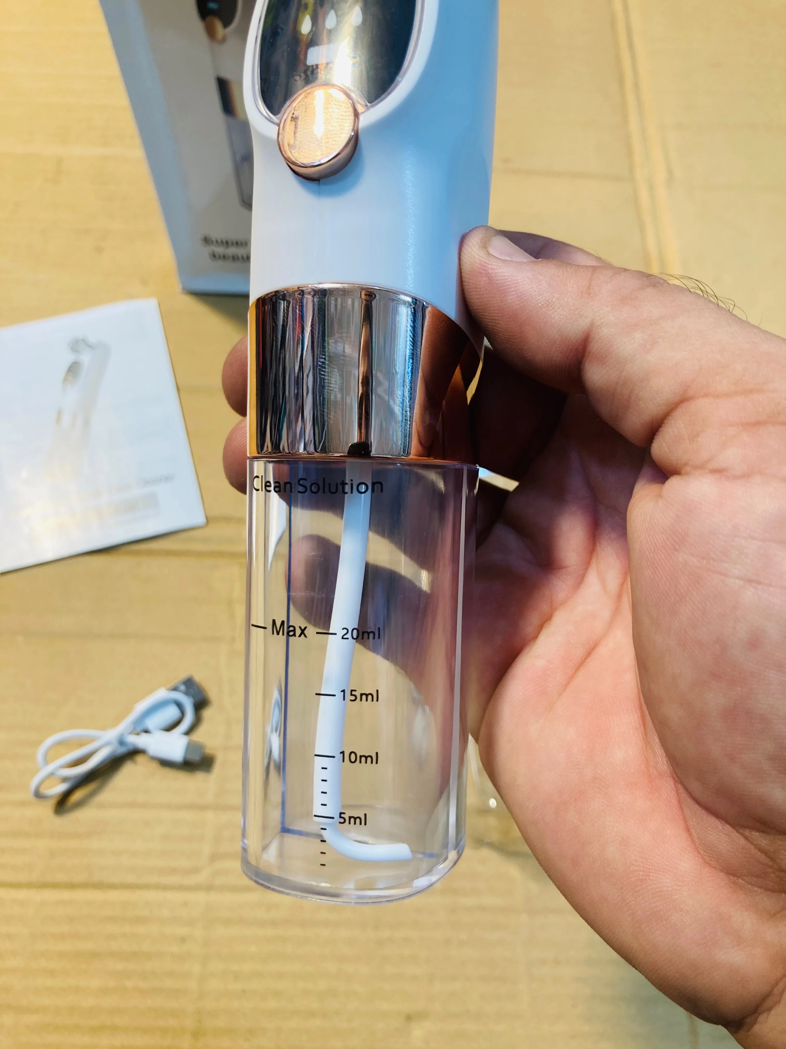 Super Micro Bubble Face Cleaner Electric Pore Vacuum & Blackhead Remover with Water Cycle Cleaning, 3 Suction Levels & 6 Interchangeable Probes