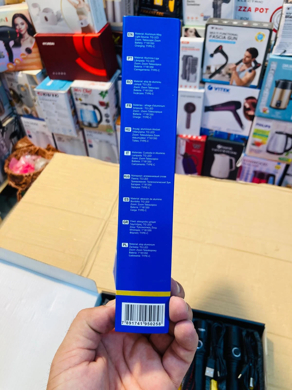 COBA 5 High-Power 500W LED Flashlight Set 3000m Beam Distance Telescopic Zoom 10000mAh Rechargeable Li-ion Battery CB-2502